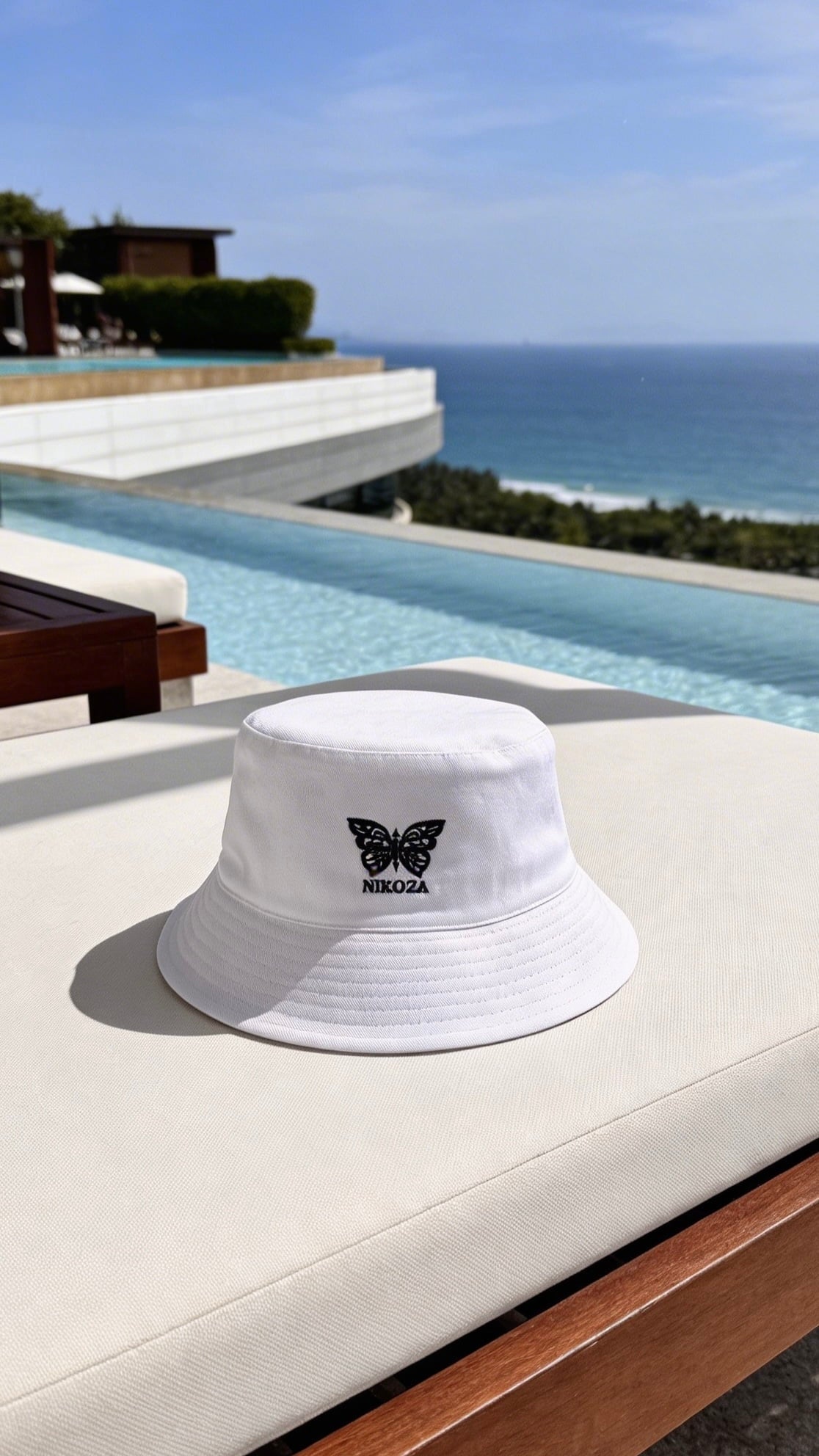 Reversible Bucket Hat – Black/White